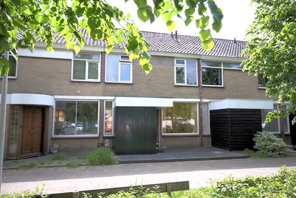 Maasstraat 12, Rozenburg